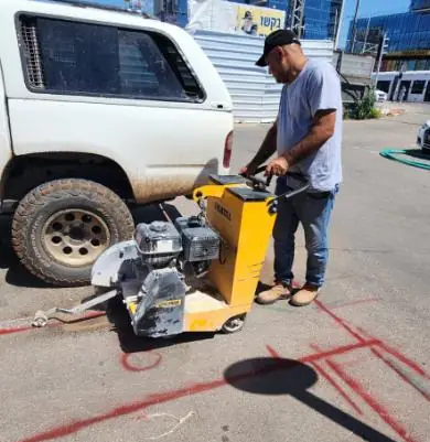 Asphalt cutting
